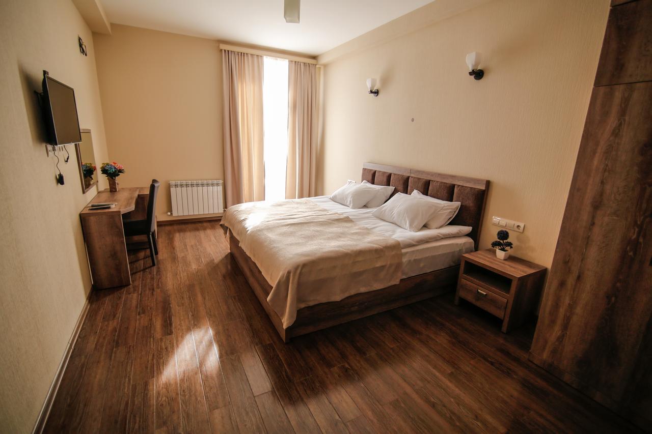 Hills Hotel Tbiliszi Kültér fotó