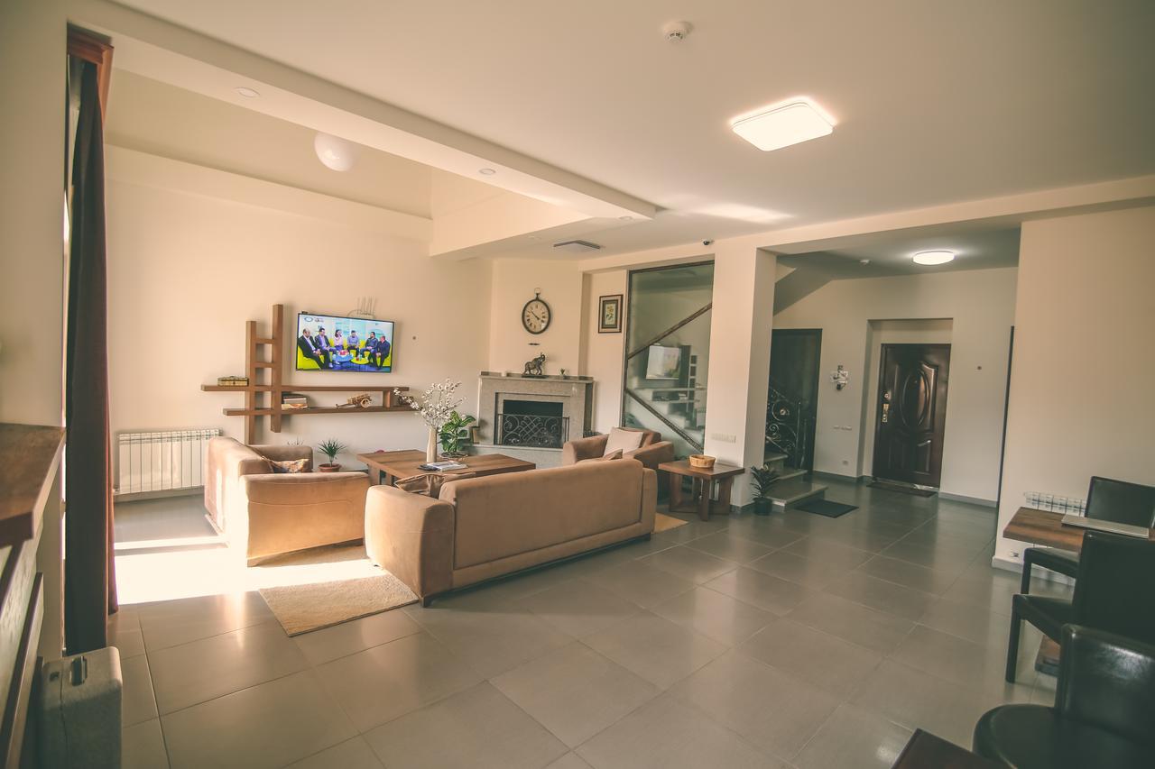 Hills Hotel Tbiliszi Kültér fotó
